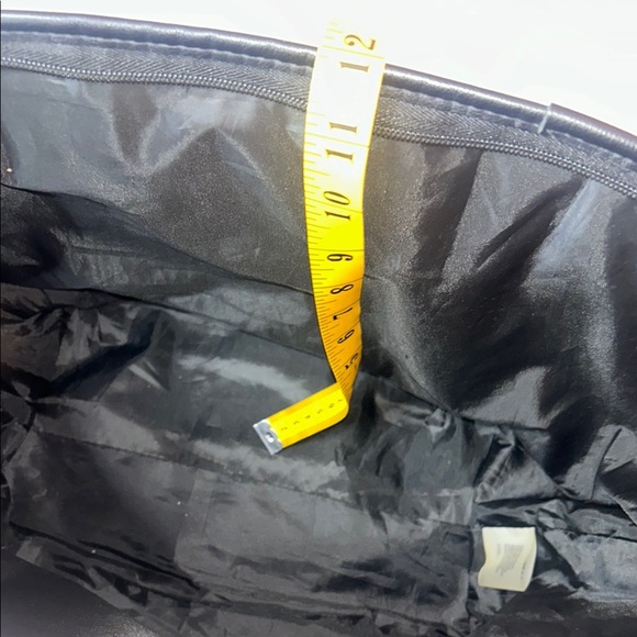 Victoria's Secret White Tote Minimalist Design - Picture 5 of 10